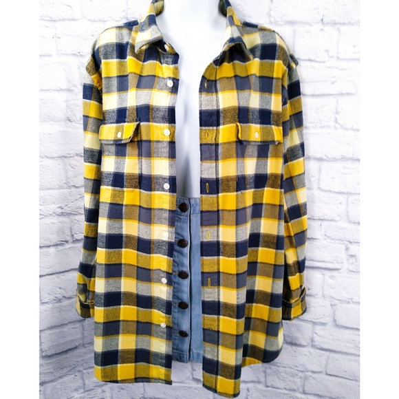 GAP Tops - Gap Oversized Grunge 90's Style Plaid Flannel L